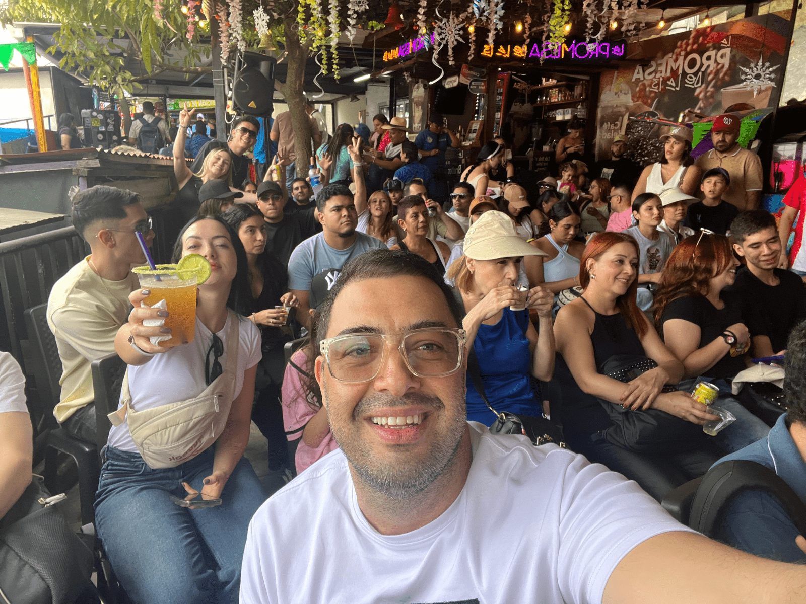 grafitti_tour_happy_market_6-min