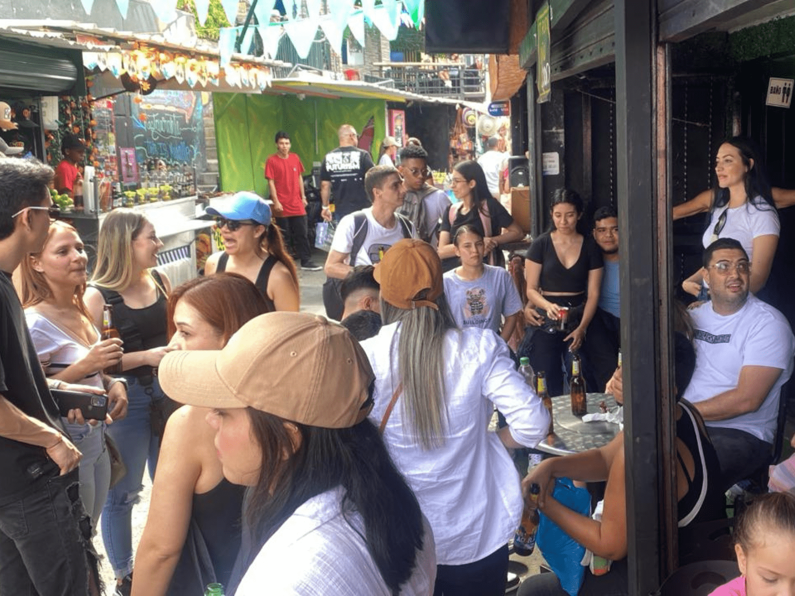 grafitti_tour_happy_market_7-min