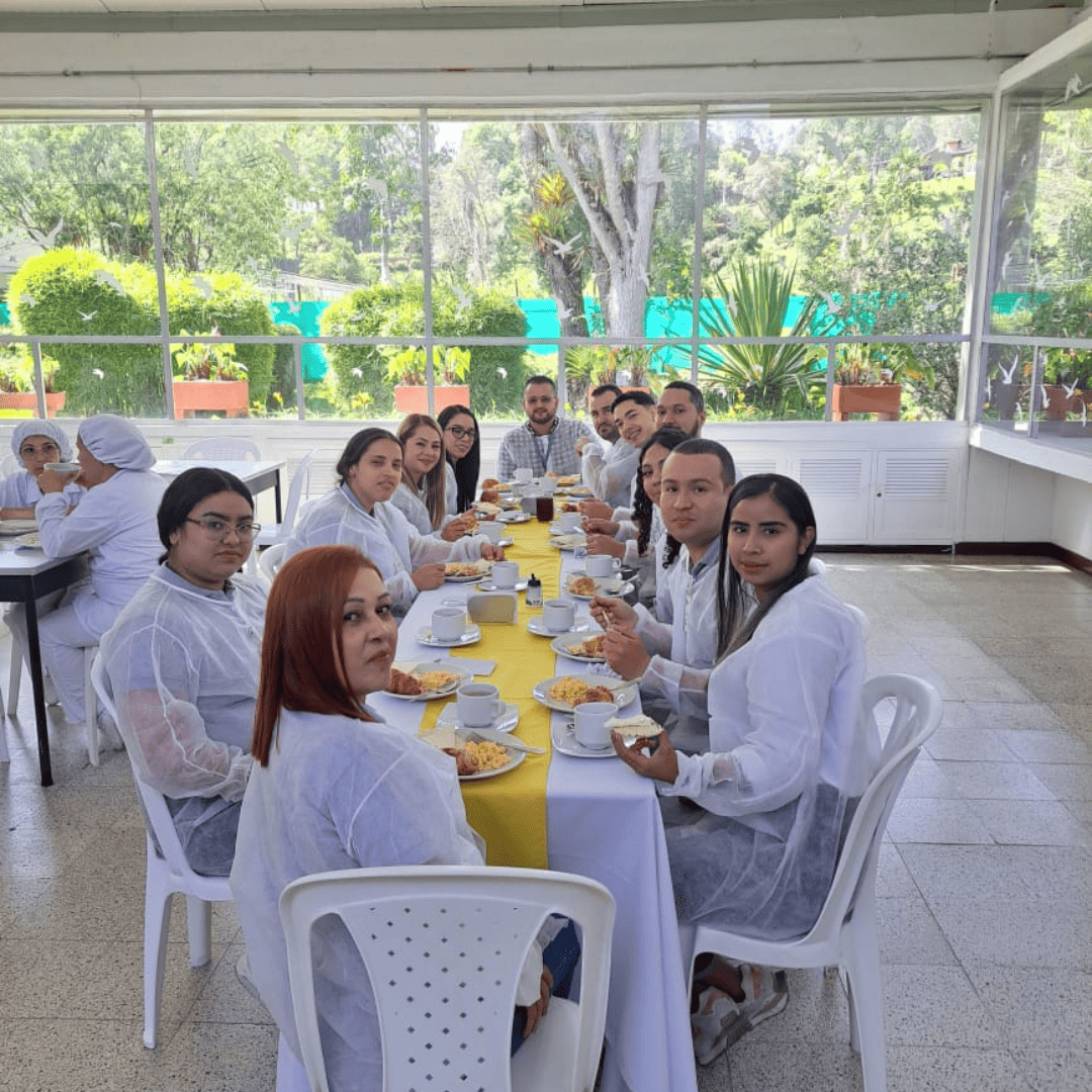 visita_a_la-planta_new_stetic_1